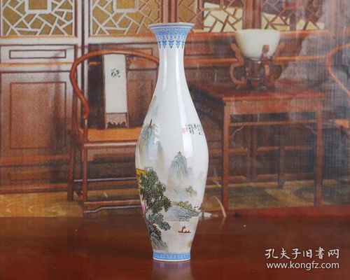 景德镇十大瓷厂老厂货瓷 精品收藏 手工拉坯精品手绘山水风景图薄胎瓶